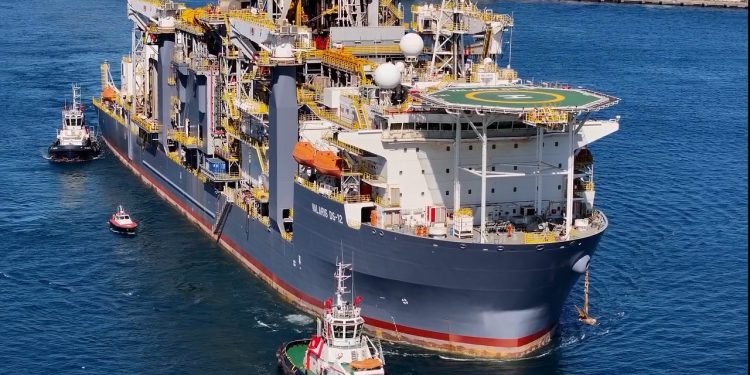 فالاريس دي إس 12 تصل إلى مصر إيذانًا بانطلاق حفر 4 آبار غاز جديدة بالبحر المتوسط