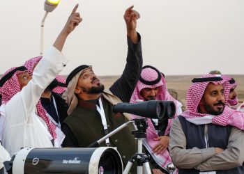 السعودية تحدد موعد تحرى هلال شوال وبداية عيد الفطر