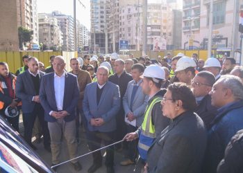 وزير النقل يتابع الموقف التنفيذي لمشروع  إعادة تأهيل وتطوير ترام الرمل