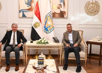 وزير السياحة والآثار يلتقي بمحافظ جنوب سيناء لبحث سبل تعزيز التعاون لدعم القطاع السياحي