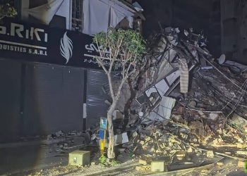 سقوط قتلى وجرحى جراء غارة إسرائيلية على عدة مناطق في لبنان