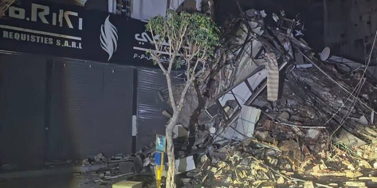 سقوط قتلى وجرحى جراء غارة إسرائيلية على عدة مناطق في لبنان