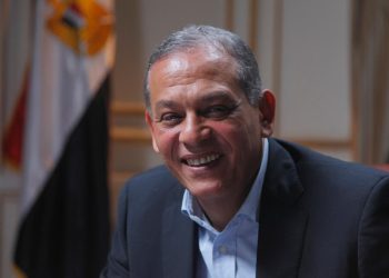 السادات نائبًا لرئيس القومي لحقوق الإنسان.. مسيرة سياسية وبرلمانية في تعزيز حقوق الإنسان