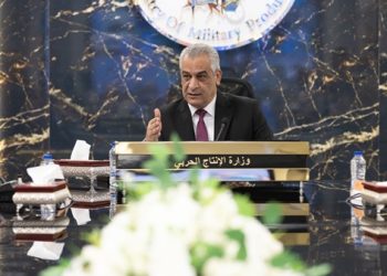 وزير الدولة للإنتاج الحربي يتابع سير العمل بالجهات التابعة