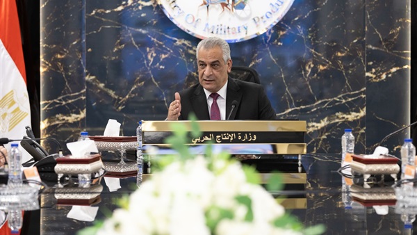 وزير الدولة للإنتاج الحربي يتابع سير العمل بالجهات التابعة