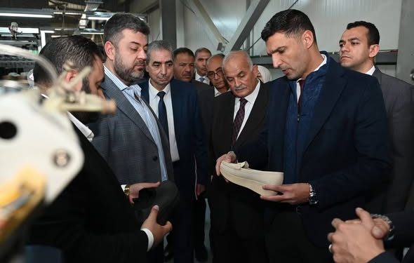 وزير الصناعة يزور مدينة الجلود بالروبيكي لمتابعة سير العمل ويتفقد مدبغتين و3 مصانع