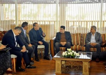 وزير السياحة يلتقي بأعضاء غرفة الغوص والأنشطة البحرية بشرم الشيخ لبحث سبل تطوير نشاط الغوص