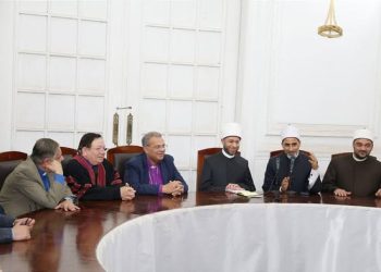 وزير الأوقاف يستقبل رئيس الطائفة الإنجيلية بالمجلس الأعلى للشئون الإسلامية للتهنئة بعيد الفطر المبارك