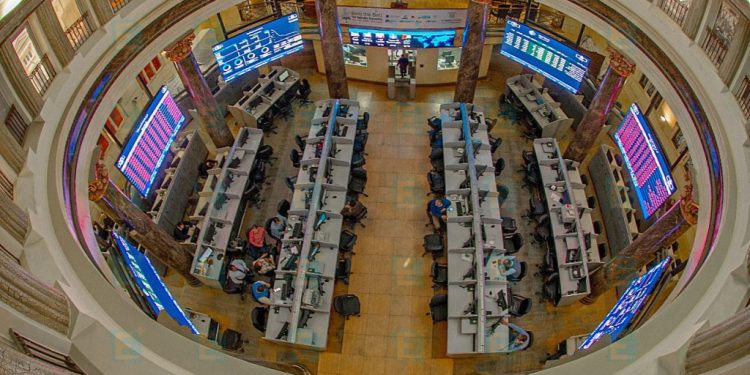 ارتفاع مؤشرات البورصة المصرية مع بداية التعاملات وسط تداولات قوية