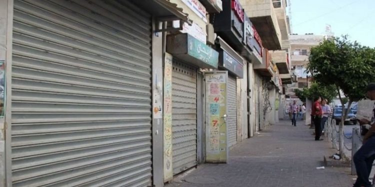 مجلس الوزراء: إغلاق المحلات الساعة ٩ مساءً ويومي الخميس والجمعة الساعة ١٠ مساءً