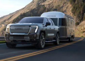 روسيا تزيح الستار عن سيارات موسكفيتش الجديدة