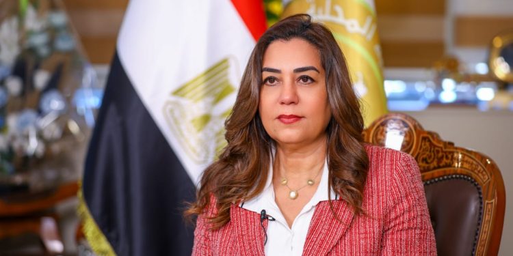 وزيرة التنمية: لجان تفتيش مشتركة تتابع أداء أحياء بولاق الدكرور والهرم ومركز كرداسة بالجيزة