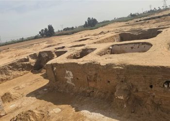 الكشف عن مبنى أثري يرجع إلى بدايات الرهبنة القبطية خلال القرن الخامس الميلادي بمنطقة القلايا