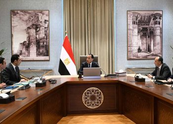 رئيس الوزراء يلتقي وزير الشباب والرياضة لاستعراض محاور العمل المستقبلية للوزارة