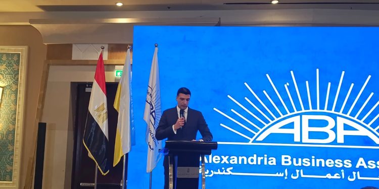 وزير الصناعة: الحكومة لن تزاحم القطاع الخاص.. ودوري إزالة العقبات لتنطلق المصانع