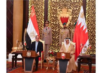 السيسي يلتقي ملك البحرين في زيارة رسمية لبحث العلاقات وتطورات المنطقة
