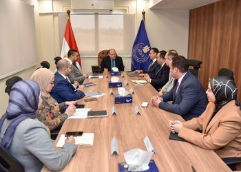 رئيس هيئة الدواء يبحث مع ممثلي شركة “يوتوبيـا فارماسيتيكالز” خطط التوسع ودعم التصنيع المحلي