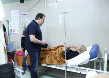بالصور.. جولات مكوكية لوزير الصحة فى المستشفيات لتطبيق خطة التأمين الطبي لعيد الفطر المبارك