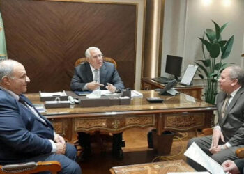 وزير الزراعة يتابع الموقف التنفيذي لمشروعات هيئة التعمير والتنمية الزراعية
