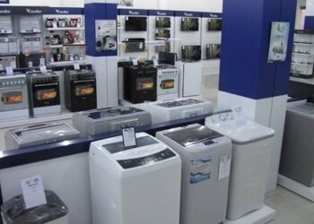 رئيس شعبة الأجهزة الكهربائية يحدد موعد تراجع الأسعار.. فيديو