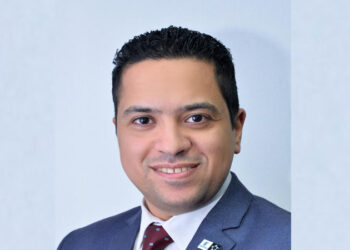 “محمد رضا ” رئيساً لقطاع الموارد البشرية بالشركة القابضة لمصر للطيران