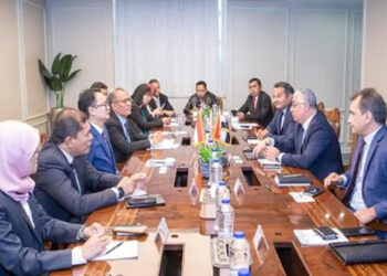 اقتصادية قناة السويس تستقبل نائب وزير التجارة و الصناعة الإندونيسى والوفد المرافق له