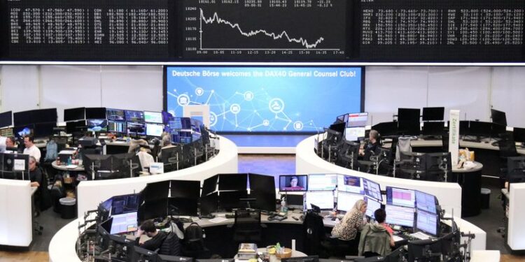 الهدوء يسود تعاملات أوروبا مع ترقب بيانات التضخم