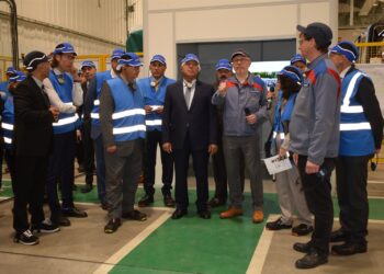 وزير النقل يبحث إنشاء مصنعين في مدينة برج العرب بالإسكندرية