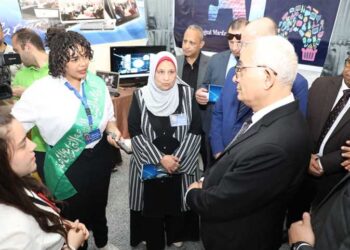 وزير التربية والتعليم ومحافظ القاهرة يفتتحان المعرض السنوى وورش عمل طلاب مدارس التعليم الفنى