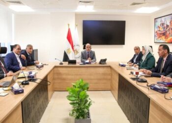 وزير الري يتابع أعمال حماية وتطوير نهر النيل وفرعيه وإزالة التعديات على جسور النهر