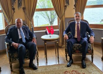 وزير الخارجية يعقد مباحثات مغلقة مع نظيره التركى