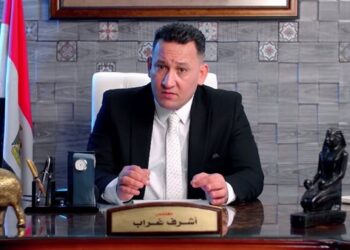 خبير اقتصادي يرصد تأثير التوترات الجيوسياسية بالشرق الأوسط على أسعار النفط والذهب عالميا