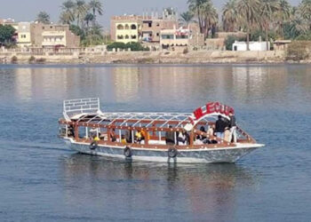 وزير النقل يتابع إجراءات السلامة للمراكب النيلية وانتظام العمل بالمواصلات