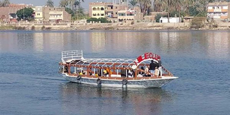 وزير النقل يتابع إجراءات السلامة للمراكب النيلية وانتظام العمل بالمواصلات