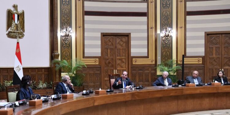 الرئيس السيسى يؤكد حرص مصر على وقف نزيف الدم فى قطاع غزة