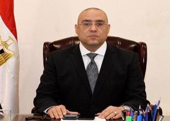 وزير الإسكان يُصدر 9 قرارات بإزالة مخالفات بناء بالساحل الشمالي وبني سويف الجديدة