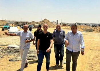 وزير الإسكان: تنفيذ خطوط صرف صحي بطول 40 كم لمشروع بيت الوطن وتطوير طريق  R5 بامتداد القاهرة الجديدة