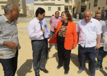 رئيس صندوق الإسكان الاجتماعي تتفقد الوحدات السكنية بمدينتي العبور الجديدة والعاشر من رمضان
