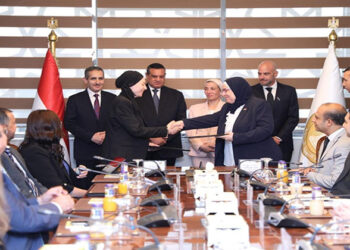 وزير التنمية : طرح تشغيل عدد من مصانع تدوير المخلفات لشركات القطاع الخاص