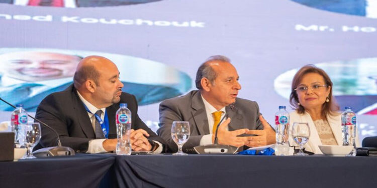 رئيس البنك الأهلي : القطاع المصرفي لعب دورًا مهمًا لدعم وتمويل الشركات العاملة في الاقتصاد الأخضر