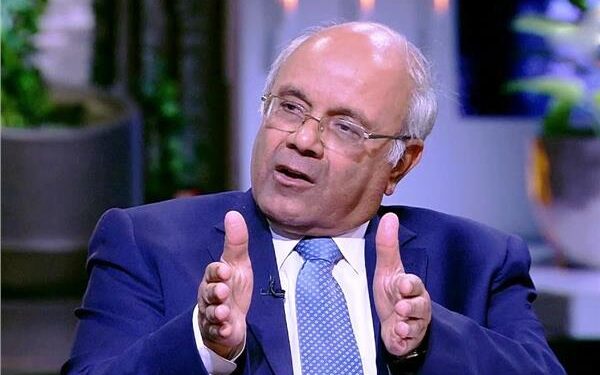 محمد عطية الفيومي: مطالب بإعطاء أولوية قصوى لملف تصنيع وتعميق صناعات المواد الخام
