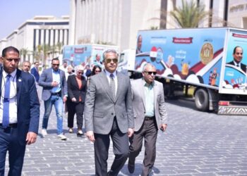 وزير العمل يطلق 8 وحدات تدريب مهني متنقلة في مدن وقرى “حياة كريمة”  بـ 8 محافظات