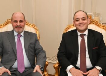 وزير التجارة والصناعة يبحث مع نظيره الأردني فرص تعزيز العلاقات
