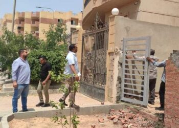 وزير الإسكان: إيقاف وإزالة مخالفات بناء في حملات مكبرة بمدن الشروق والعبور وسوهاج الجديدة