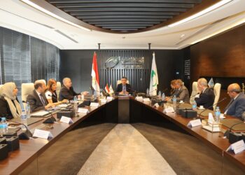 رئيس البريد يلتقي ممثلي غرفة التجارة الأمريكية وكبرى شركات البريد السريع في مصر