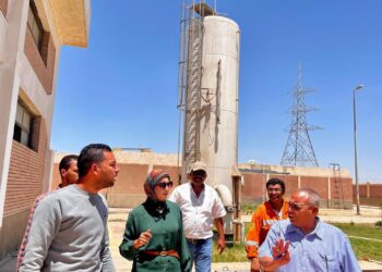 رئيس جهاز السويس الجديدة تتفقد المنطقة الصناعية بعتاقة ورافع المياه المغذي للمنطقة