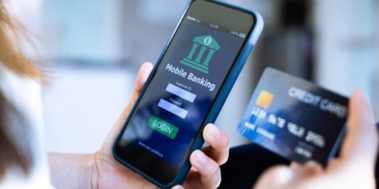 التجاري الدولي” يتيح خدمة تحديث بيانات العملاء عبر الموبايل والإنترنت البنكي فقط