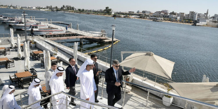 الفريق أسامة ربيع يلتقي العضو المنتدب لمجموعة موانئ أبو ظبي لبحث سبل التعاون