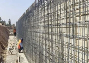 وزير الإسكان: جار إنشاء الطريق الإقليمى الشرقى حول مدينة أسوان