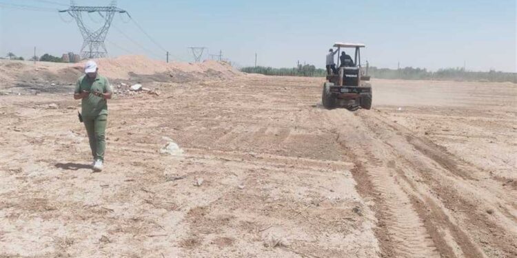 وزير الإسكان يُصدر قراراً بإزالة التعديات عن 5 أفدنة ببرج العرب الجديدة..واسترداد 146 فدانا بالعاشر من رمضان